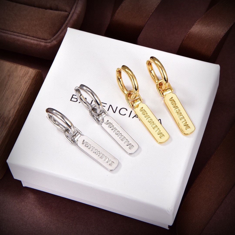 Ba*len*cia*ga earrings